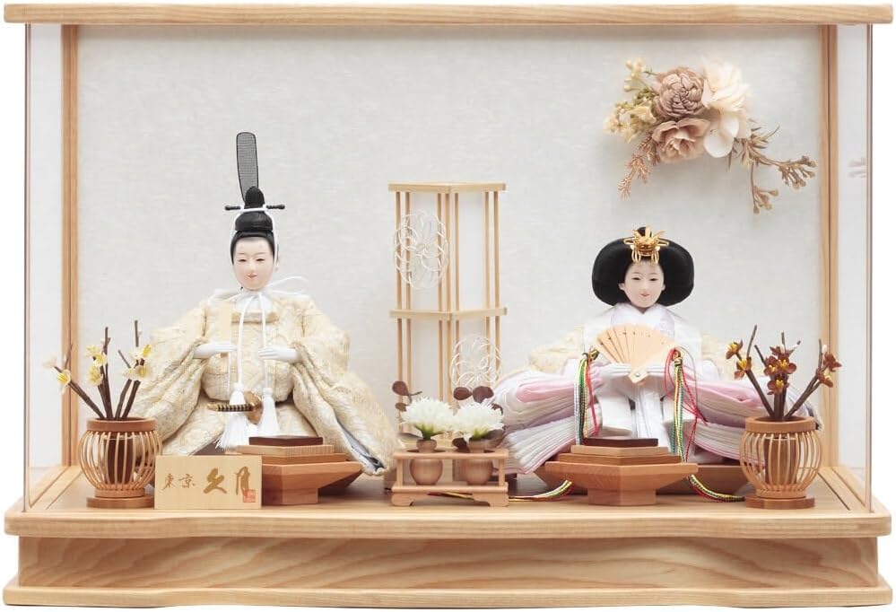 東京久月　雛人形親王五人飾りガラスケース入・間口約５６×奥行約３３×高さ約４２㎝ 東京久月 雛人形親王五人飾りガラスケース入 間口約56×奥行